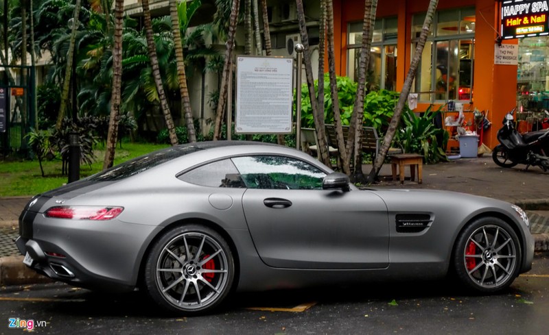 Cuong Do La do Mercedes GTS phong cach &quot;bom tan&quot;-Hinh-9